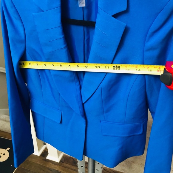 LE SUIT WOMEN SINGLE BUTTON BLAZER. BEAUTIFULLY DESIGNED FOR MODERN LOOKS. 2P. - Picture 7 of 11